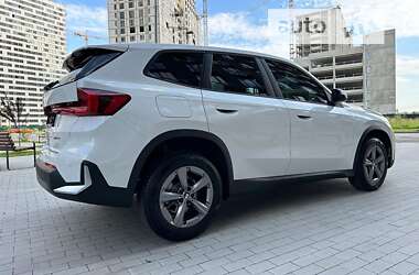 Внедорожник / Кроссовер BMW X1 2023 в Киеве