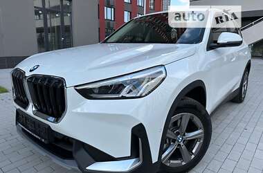 Внедорожник / Кроссовер BMW X1 2023 в Киеве