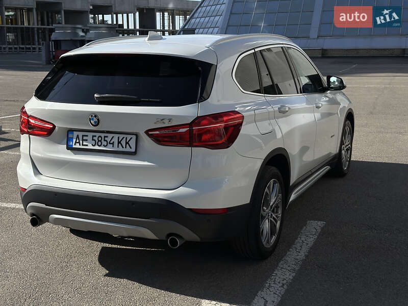 Внедорожник / Кроссовер BMW X1 2016 в Днепре