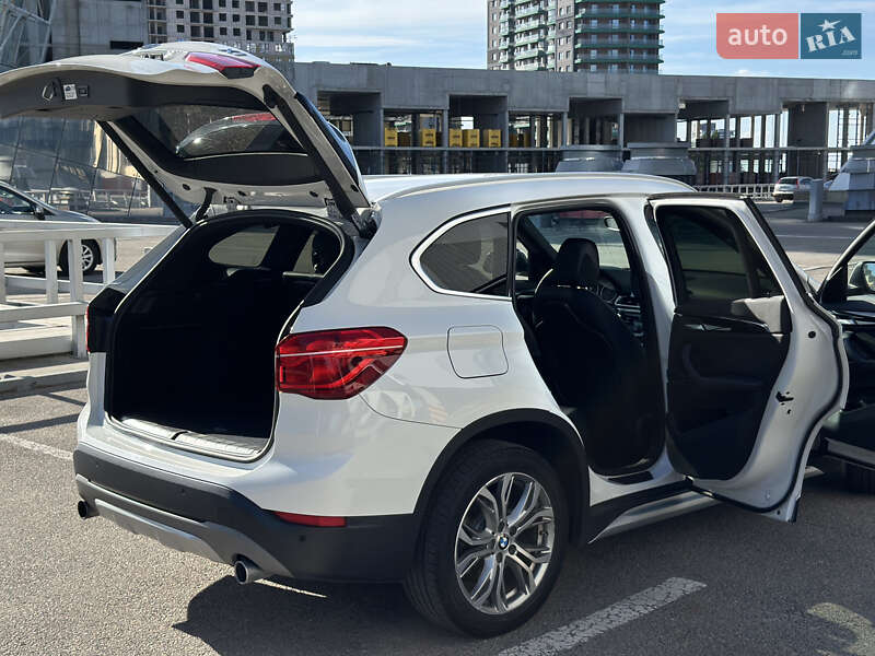 Внедорожник / Кроссовер BMW X1 2016 в Днепре