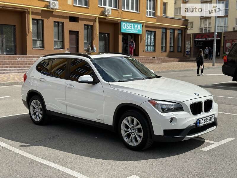 Позашляховик / Кросовер BMW X1 2013 в Києві