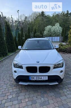 Внедорожник / Кроссовер BMW X1 2012 в Ровно