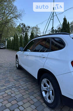 Внедорожник / Кроссовер BMW X1 2012 в Ровно