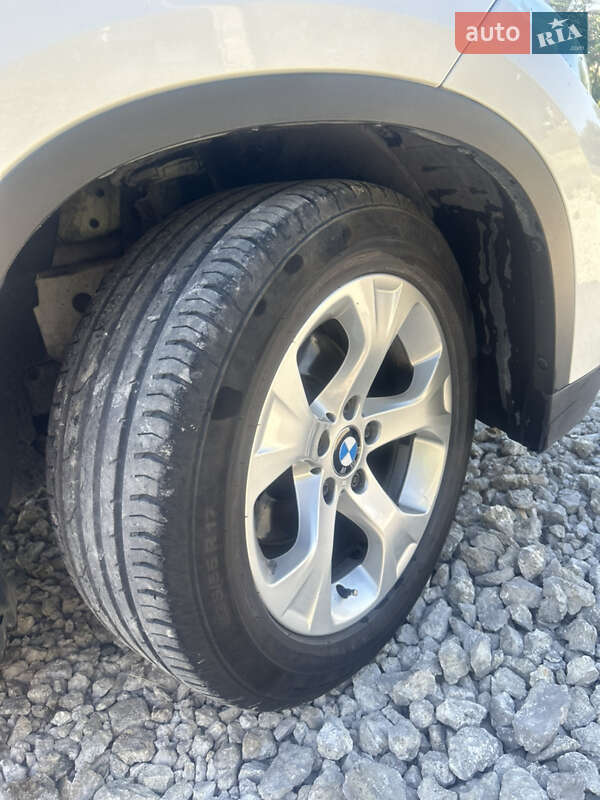 Внедорожник / Кроссовер BMW X1 2012 в Кременце