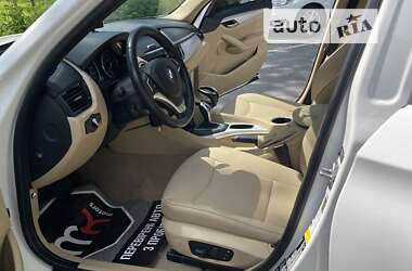 Внедорожник / Кроссовер BMW X1 2013 в Киеве