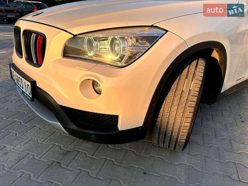 Внедорожник / Кроссовер BMW X1 2012 в Староконстантинове
