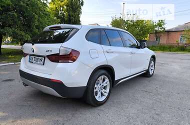 Внедорожник / Кроссовер BMW X1 2010 в Белозерье