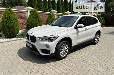 Внедорожник / Кроссовер BMW X1 2017 в Черновцах