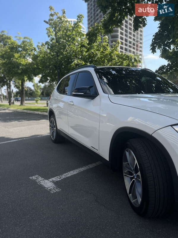 Внедорожник / Кроссовер BMW X1 2013 в Днепре