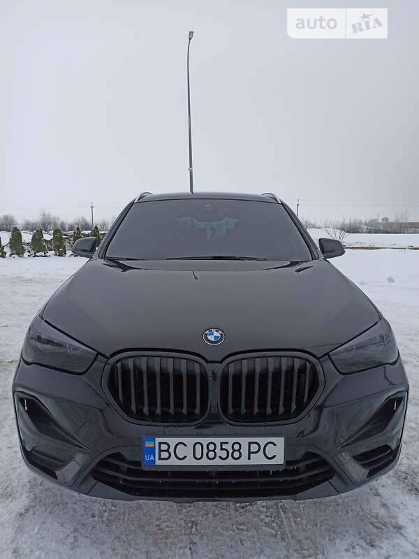 Позашляховик / Кросовер BMW X1 2019 в Городку