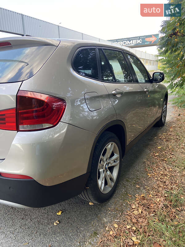Позашляховик / Кросовер BMW X1 2011 в Києві