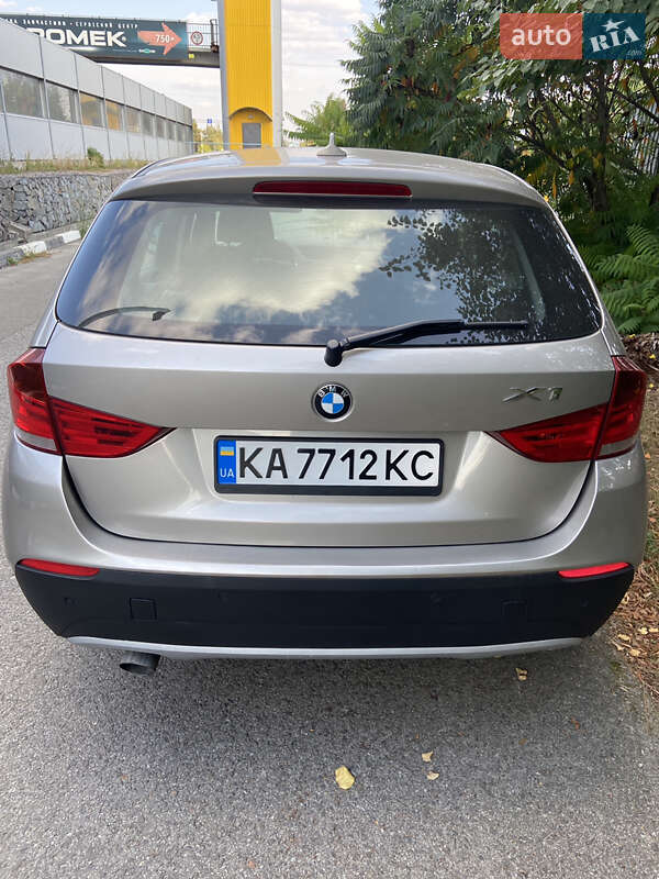 Позашляховик / Кросовер BMW X1 2011 в Києві