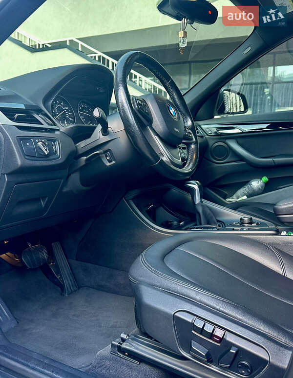 Внедорожник / Кроссовер BMW X1 2016 в Киеве