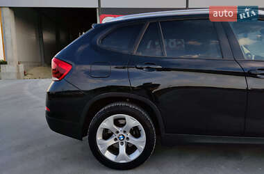 Позашляховик / Кросовер BMW X1 2014 в 