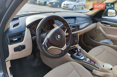 Позашляховик / Кросовер BMW X1 2014 в 