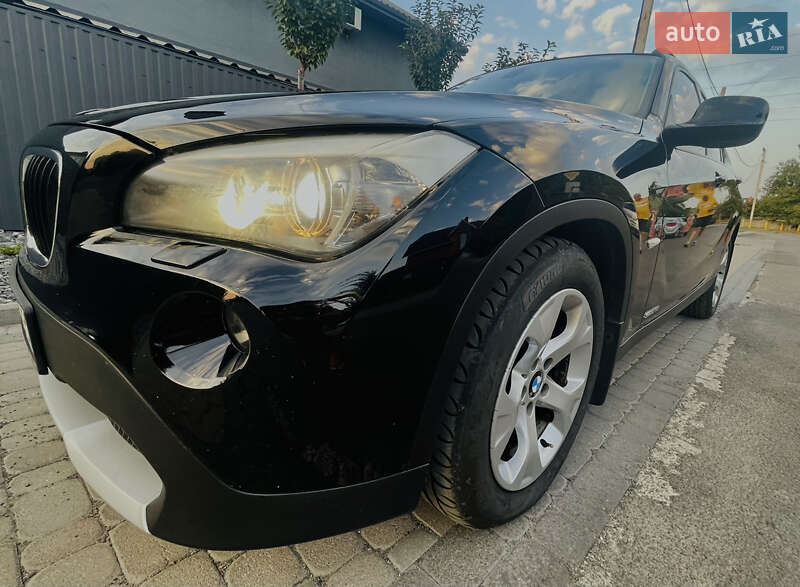 Внедорожник / Кроссовер BMW X1 2011 в Луцке
