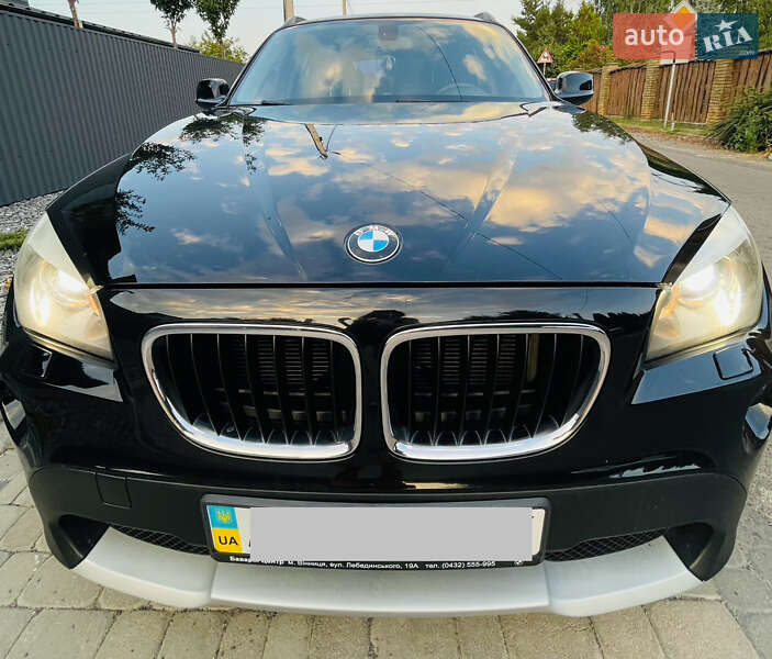 Внедорожник / Кроссовер BMW X1 2011 в Луцке