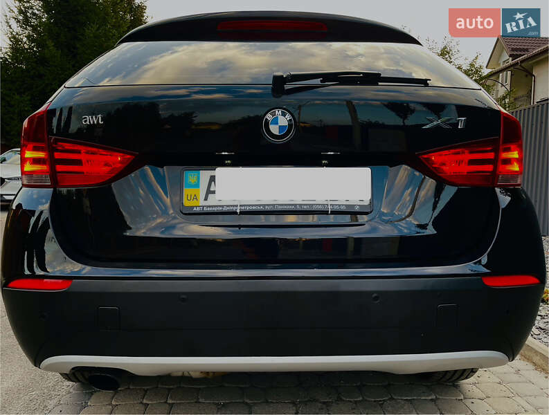 Внедорожник / Кроссовер BMW X1 2011 в Луцке