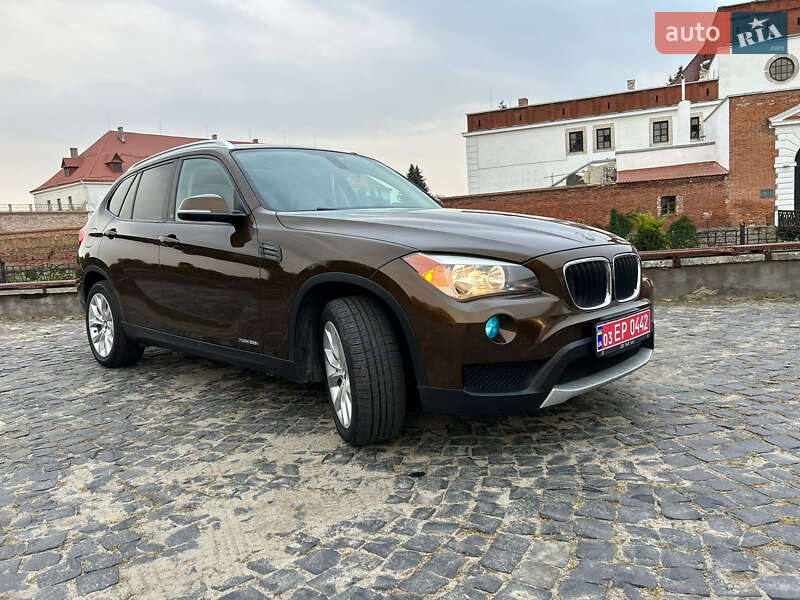 Внедорожник / Кроссовер BMW X1 2013 в Дубно