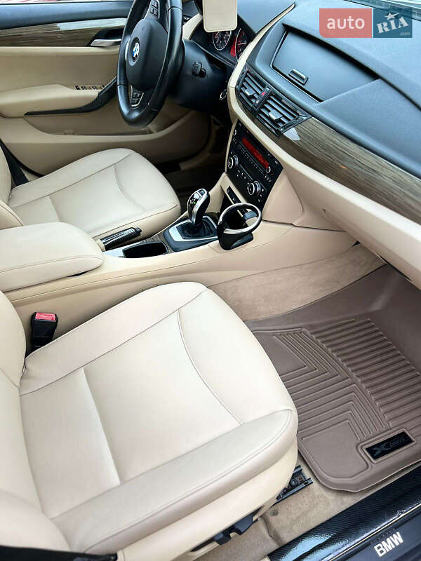 Внедорожник / Кроссовер BMW X1 2013 в Дубно