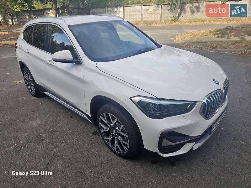 Внедорожник / Кроссовер BMW X1 2020 в Киеве