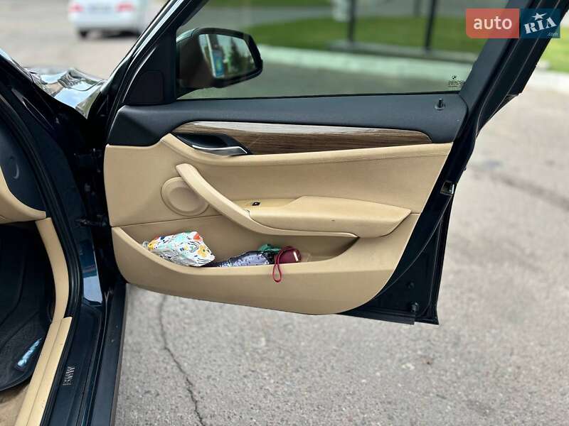 Внедорожник / Кроссовер BMW X1 2013 в Житомире