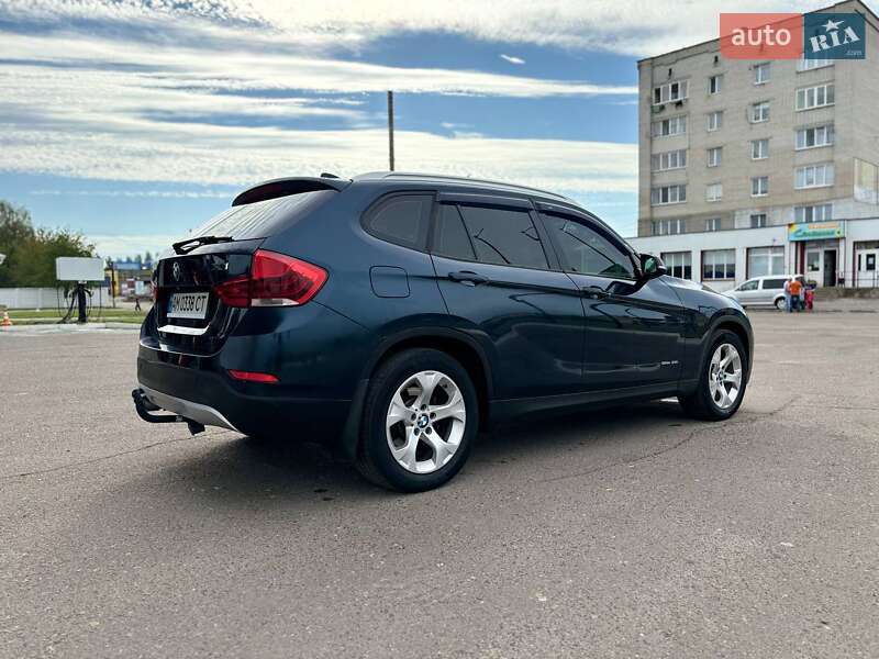 Внедорожник / Кроссовер BMW X1 2013 в Житомире