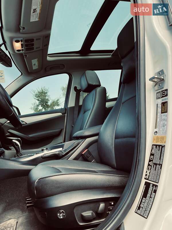 Внедорожник / Кроссовер BMW X1 2014 в Луцке