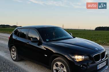 Внедорожник / Кроссовер BMW X1 2012 в 