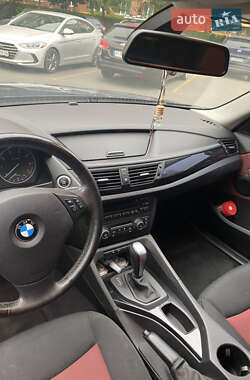 Внедорожник / Кроссовер BMW X1 2011 в 