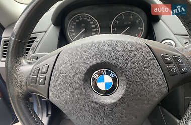 Внедорожник / Кроссовер BMW X1 2011 в 
