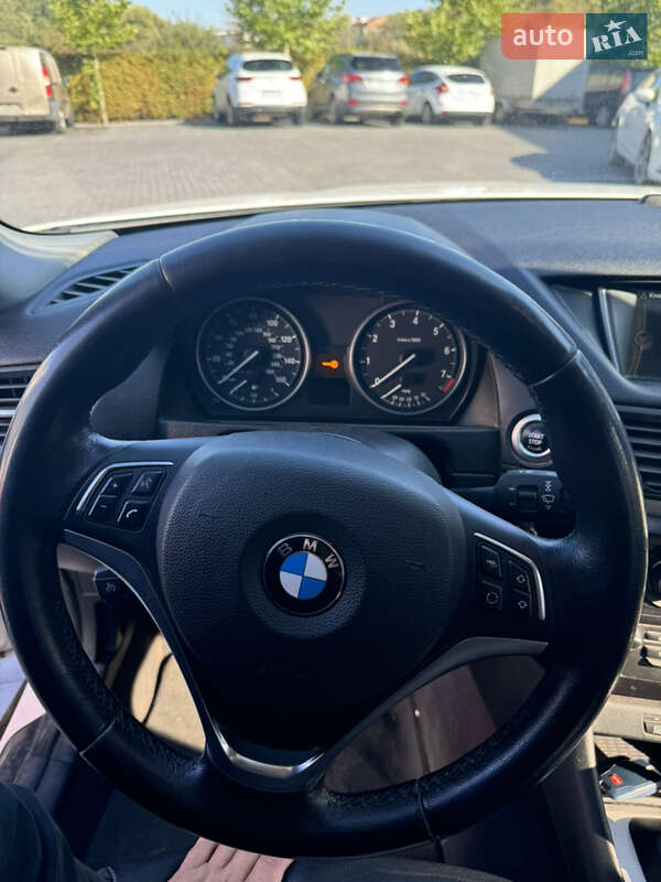 Позашляховик / Кросовер BMW X1 2014 в Києві