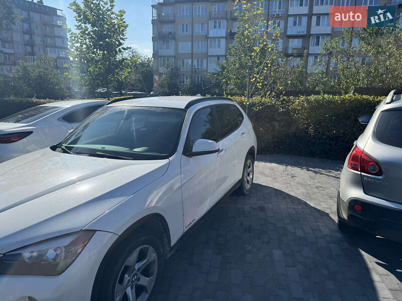 Позашляховик / Кросовер BMW X1 2014 в Києві