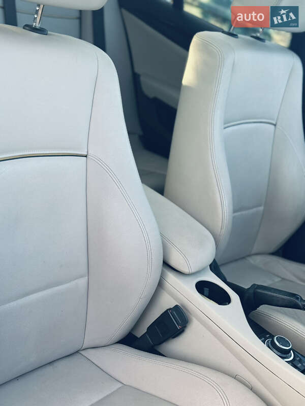 Внедорожник / Кроссовер BMW X1 2010 в Дунаевцах