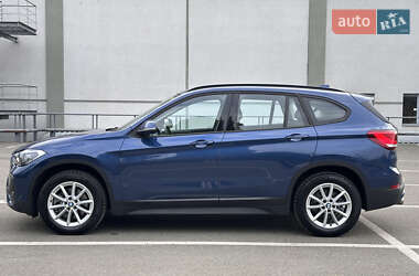 Внедорожник / Кроссовер BMW X1 2020 в 