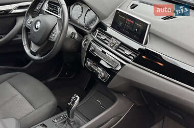 Внедорожник / Кроссовер BMW X1 2020 в 