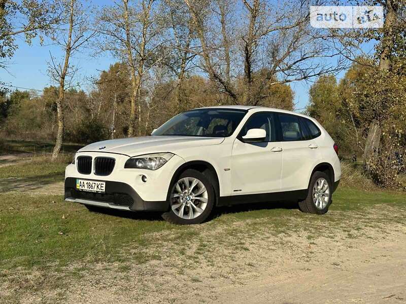 Позашляховик / Кросовер BMW X1 2010 в Києві