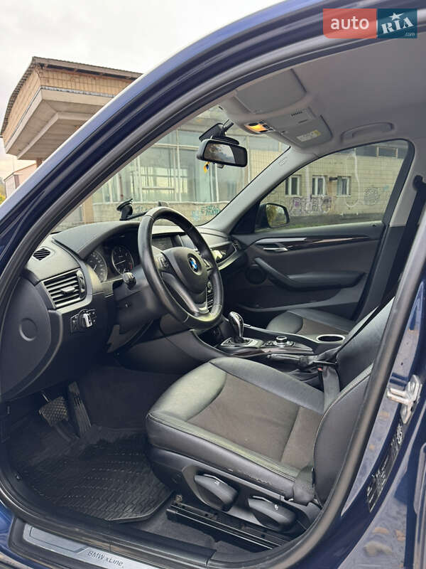 Внедорожник / Кроссовер BMW X1 2014 в Обухове