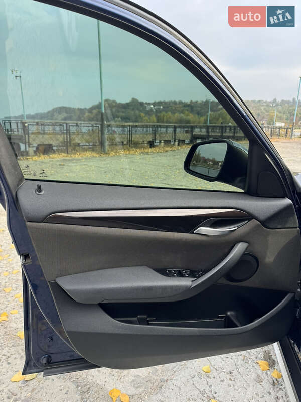 Внедорожник / Кроссовер BMW X1 2014 в Обухове