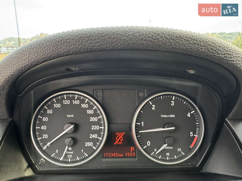 Внедорожник / Кроссовер BMW X1 2014 в Обухове