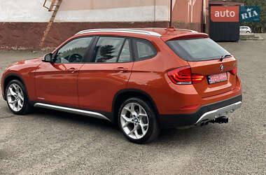 Внедорожник / Кроссовер BMW X1 2014 в Бурштыне