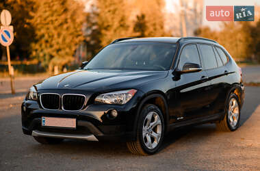 Внедорожник / Кроссовер BMW X1 2012 в Дубно