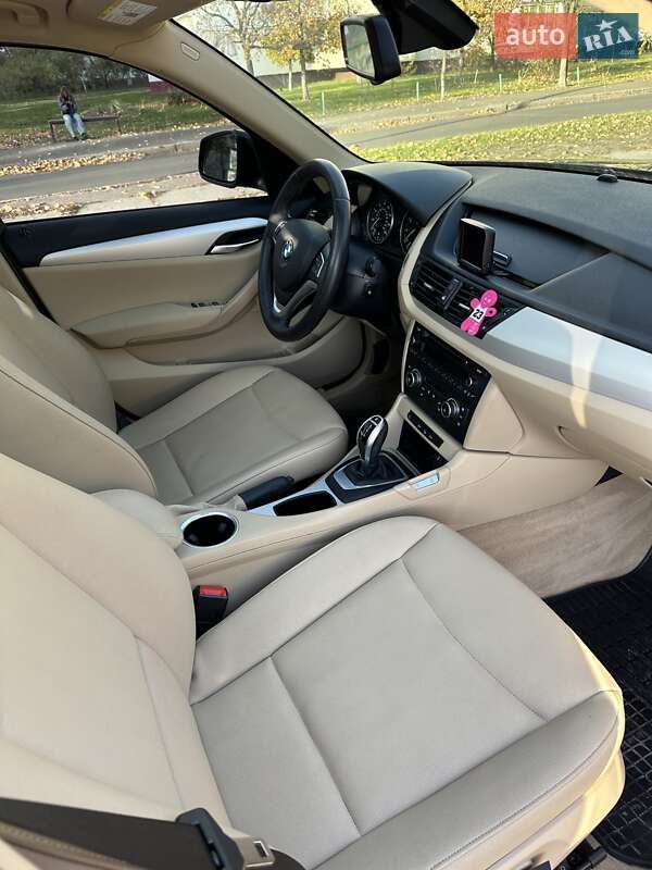 Внедорожник / Кроссовер BMW X1 2012 в Киеве