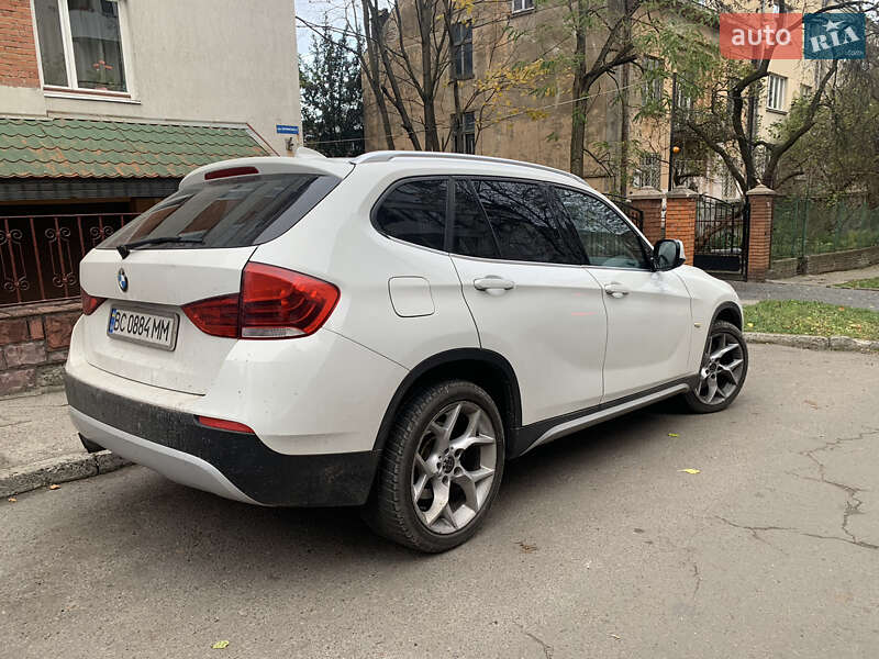 Внедорожник / Кроссовер BMW X1 2011 в Львове