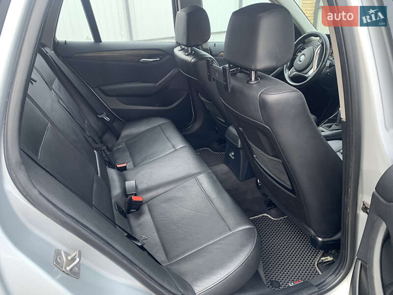 Внедорожник / Кроссовер BMW X1 2013 в Харькове