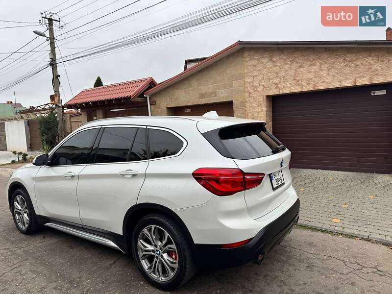 Позашляховик / Кросовер BMW X1 2017 в Одесі
