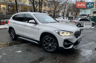 Внедорожник / Кроссовер BMW X1 2021 в Киеве