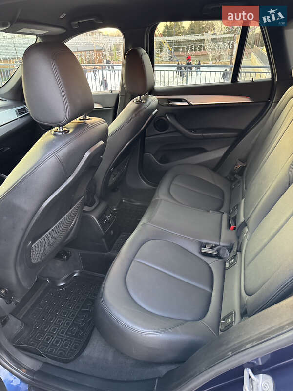 Внедорожник / Кроссовер BMW X1 2016 в Ровно