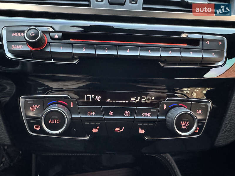 Внедорожник / Кроссовер BMW X1 2016 в Ровно