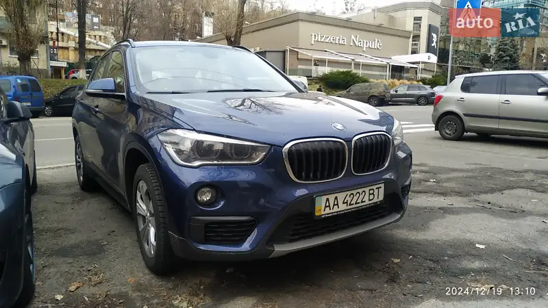 Позашляховик / Кросовер BMW X1 2017 в 